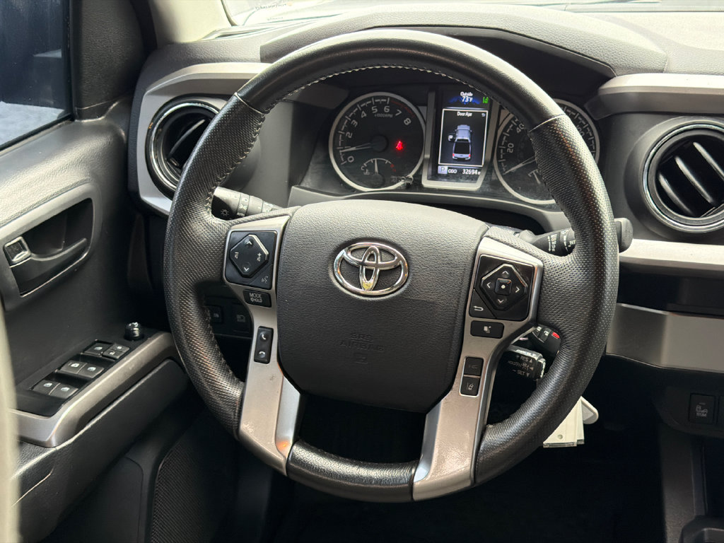 Used 2022 Toyota Tacoma SR5 w/ Technology Package RWD image 28