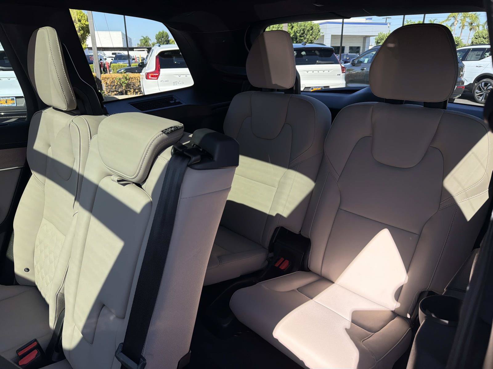 New 2027 Volvo XC90 B6 Plus AWD/4WD image 18
