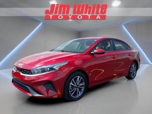 Used 2023 Kia Forte LXS w/ LXS Technology Package FWD image 1