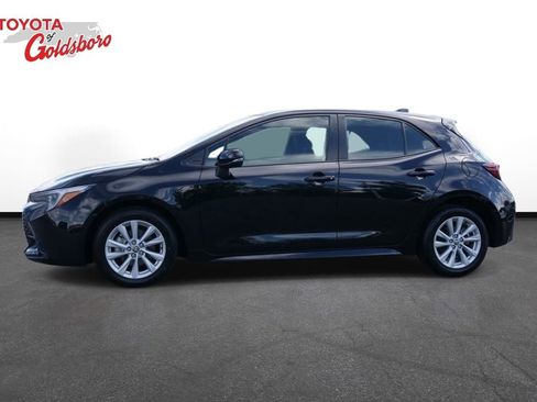 Used 2025 Toyota Corolla SE image 9