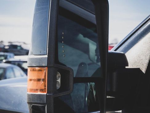 Used 2015 GMC Sierra 2500 Denali w/ Duramax Plus Package image 4