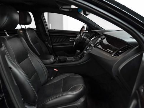 Used 2015 Ford Taurus Limited FWD image 28