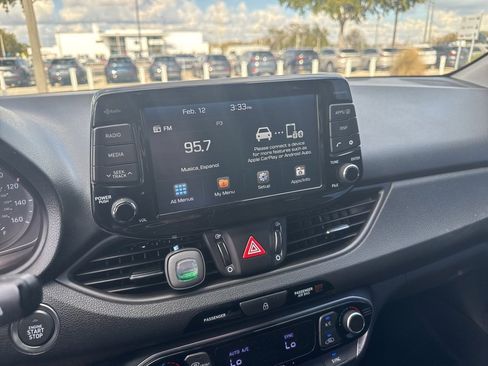 Used 2018 Hyundai Elantra GT w/ Style Package 02 image 11