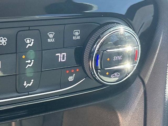 Used 2020 Buick Encore GX Essence FWD image 28