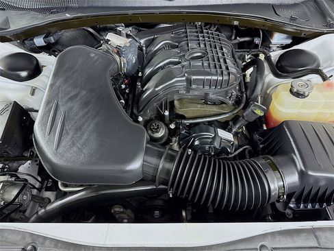 Used 2023 Chrysler 300 Touring L w/ Popular Equipment Group image 34