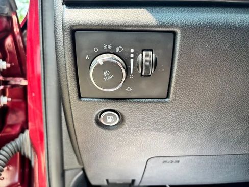 Used 2021 Jeep Grand Cherokee Laredo AWD/4WD image 12
