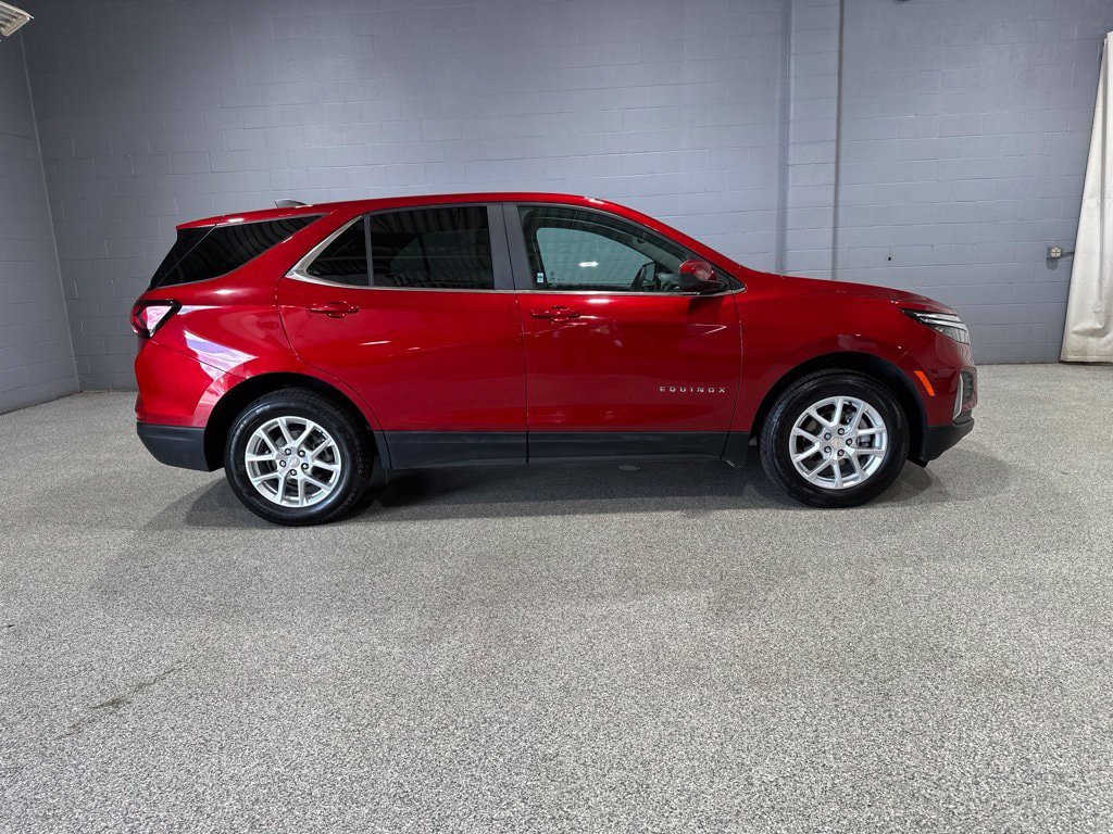 Certified 2024 Chevrolet Equinox LT AWD/4WD image 2