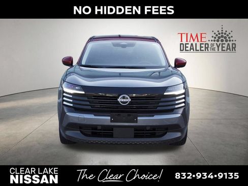 Used 2025 Nissan Kicks SV FWD image 2