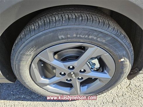New 2025 Kia K4 LXS image 9