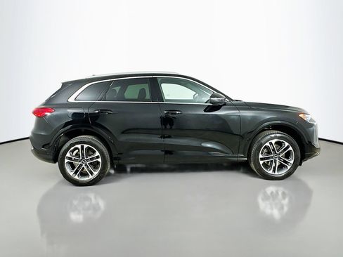 Used 2025 Audi Q5 Premium w/ Convenience Package AWD/4WD image 4