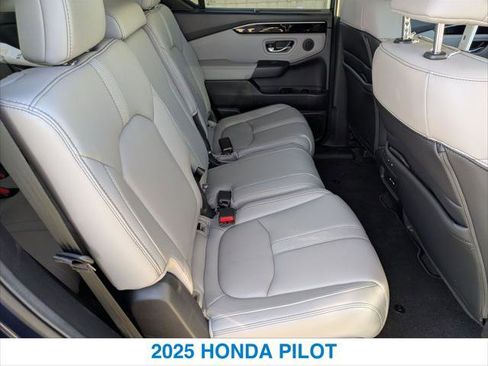 Certified 2025 Honda Pilot EX-L image 24