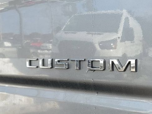 Used 2019 Chevrolet Silverado 1500 Custom w/ Custom Convenience Package AWD/4WD image 6