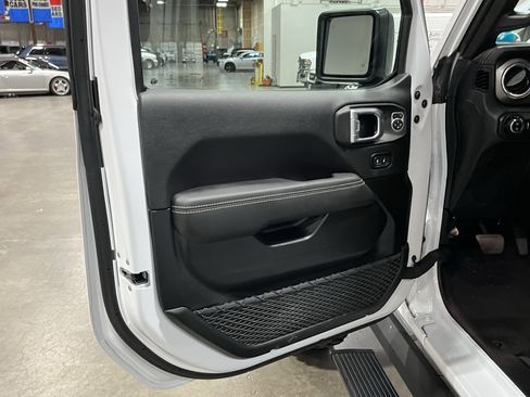 Used 2021 Jeep Gladiator Rubicon image 20