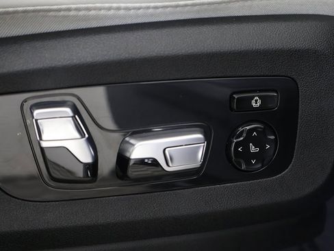 Used 2024 BMW X5 M60i image 40