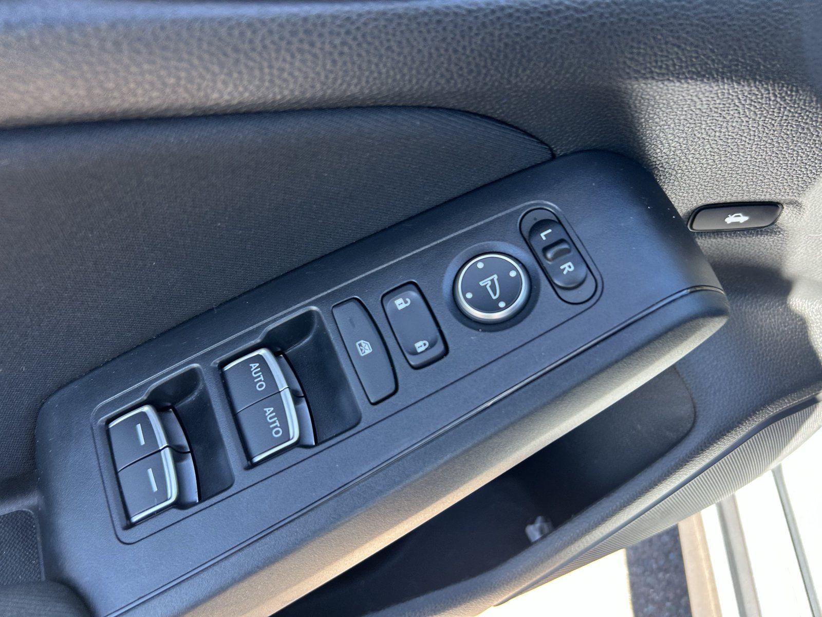 Used 2025 Honda Civic Sport image 29