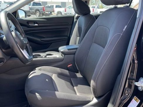 Used 2025 Nissan Altima 2.5 SV FWD image 22