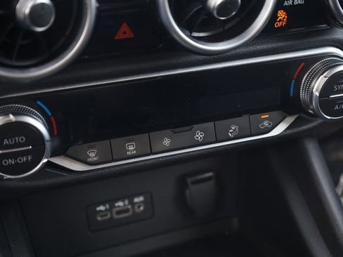 Used 2020 Nissan Sentra SV FWD image 18