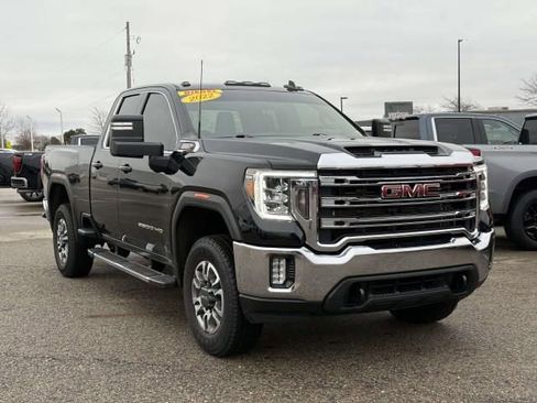 Used 2022 GMC Sierra 2500 SLE w/ SLE Value Package; image 4