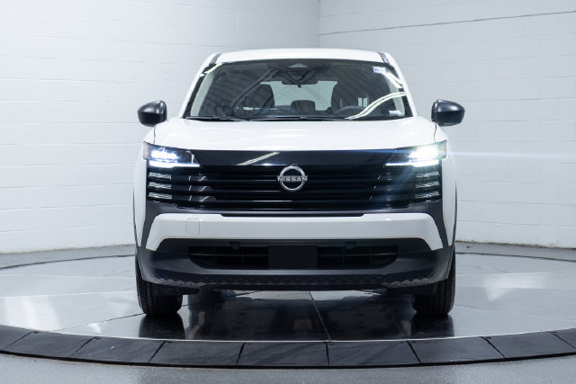 Used 2025 Nissan Kicks S FWD image 5
