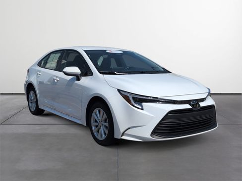 Certified 2026 Toyota Corolla LE w/ LE Premium Package FWD image 7
