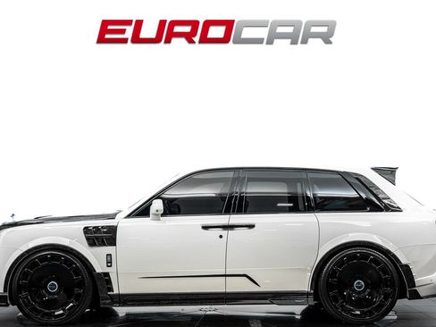 Used 2025 Rolls-Royce Cullinan AWD/4WD image 2