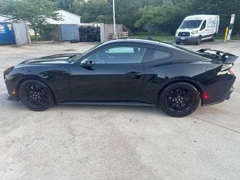 Used 2024 Ford Mustang GT w/ GT Performance Package RWD image 11