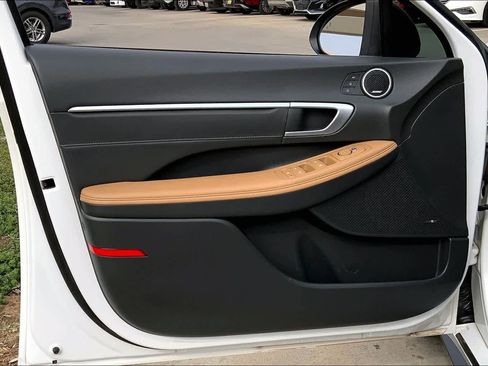 Used 2022 Hyundai Sonata Limited image 22