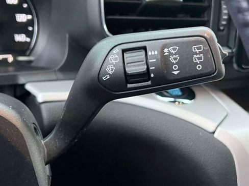Used 2023 Ford Explorer XLT w/ Equipment Group 202A AWD/4WD image 27