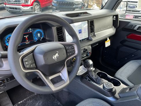 New 2025 Ford Bronco 2-Door image 7