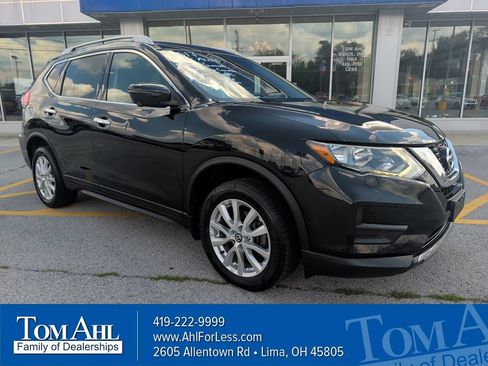 Used 2017 Nissan Rogue SV AWD/4WD image 1