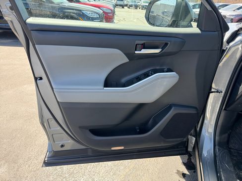 New 2026 Toyota Highlander XLE AWD/4WD image 23