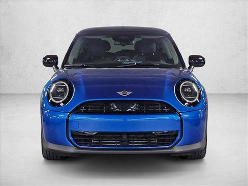 Used 2025 MINI Cooper 2-Door Hardtop FWD image 2