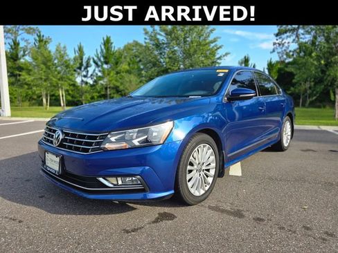 Used 2016 Volkswagen Passat 1.8T SE FWD image 1