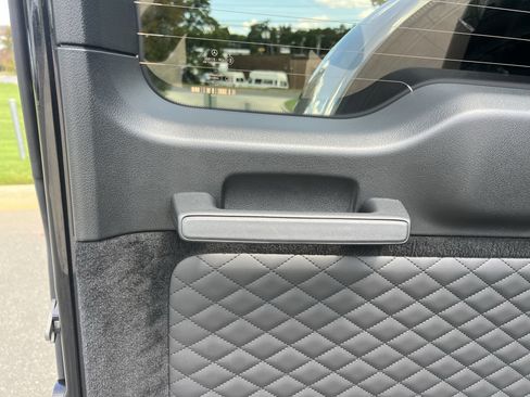 Used 2022 Mercedes-Benz G 550 image 40