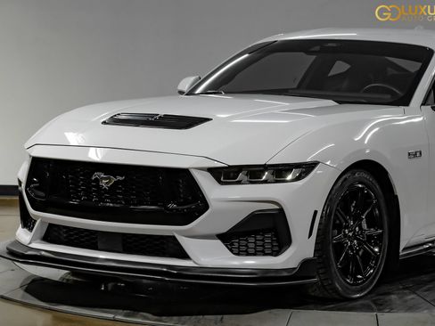 Used 2024 Ford Mustang GT Premium RWD image 8