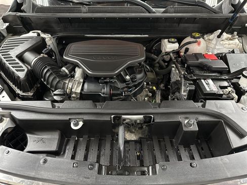 Used 2023 GMC Acadia AT4 w/ Preferred Package image 40