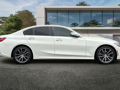 Used 2019 BMW 330i Sedan w/ Premium Package image 3