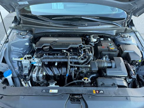 Certified 2025 Hyundai Elantra Sport w/ Cargo Package image 21