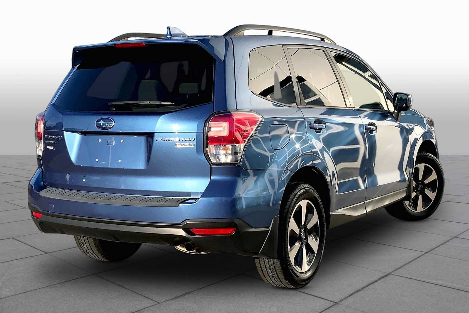 Used 2017 Subaru Forester 2.5i Premium AWD/4WD image 13