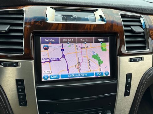 Used 2014 Cadillac Escalade Platinum image 34