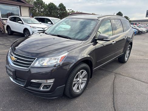 Used 2017 Chevrolet Traverse LT image 7