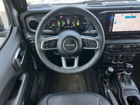 Used 2024 Jeep Wrangler High Altitude AWD/4WD image 14