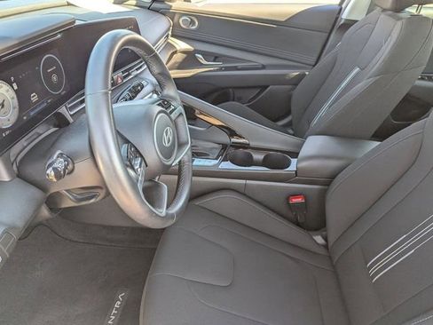 Used 2024 Hyundai Elantra SEL w/ Convenience Package image 22