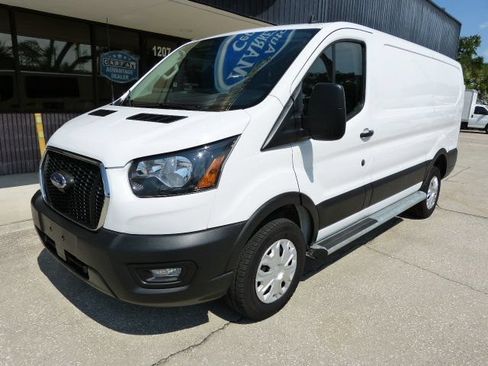 Used 2025 Ford Transit 250 Low Roof w/ Exterior Upgrade Package RWD image 2