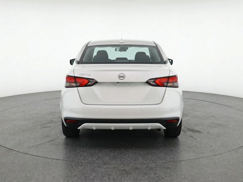 Used 2025 Nissan Versa SV image 7