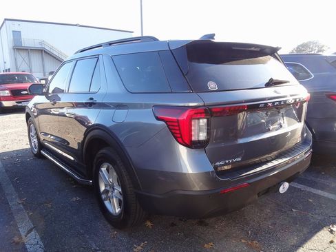 Certified 2025 Ford Explorer Active image 4