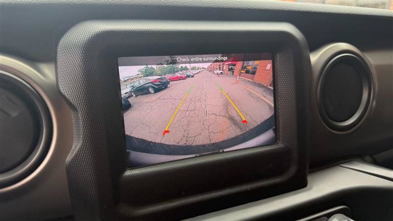 Used 2021 Jeep Wrangler 4WD Unlimited Sport image 37