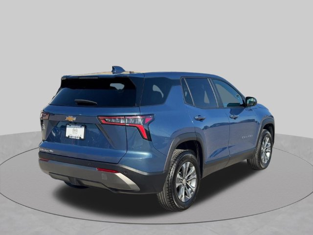 Used 2026 Chevrolet Equinox LT AWD/4WD image 3