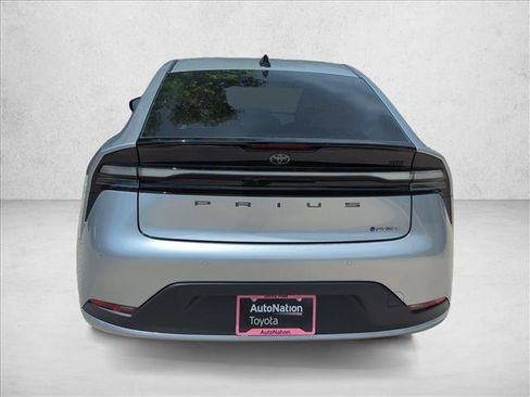 New 2026 Toyota Prius Plug-In Hybrid FWD image 6
