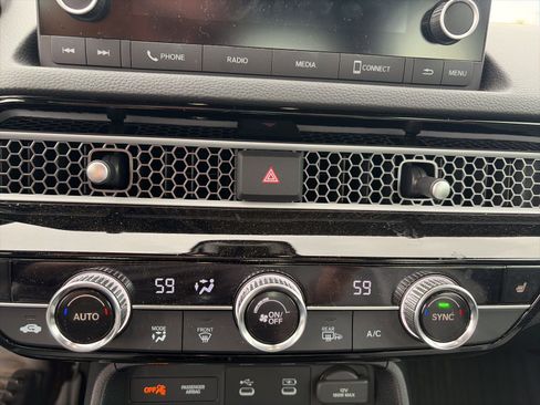 Certified 2025 Honda Civic Sport image 16